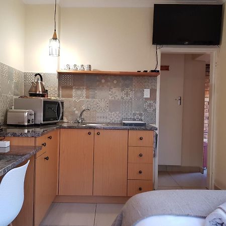 Kington Guest Suite Pretoria Bagian luar foto