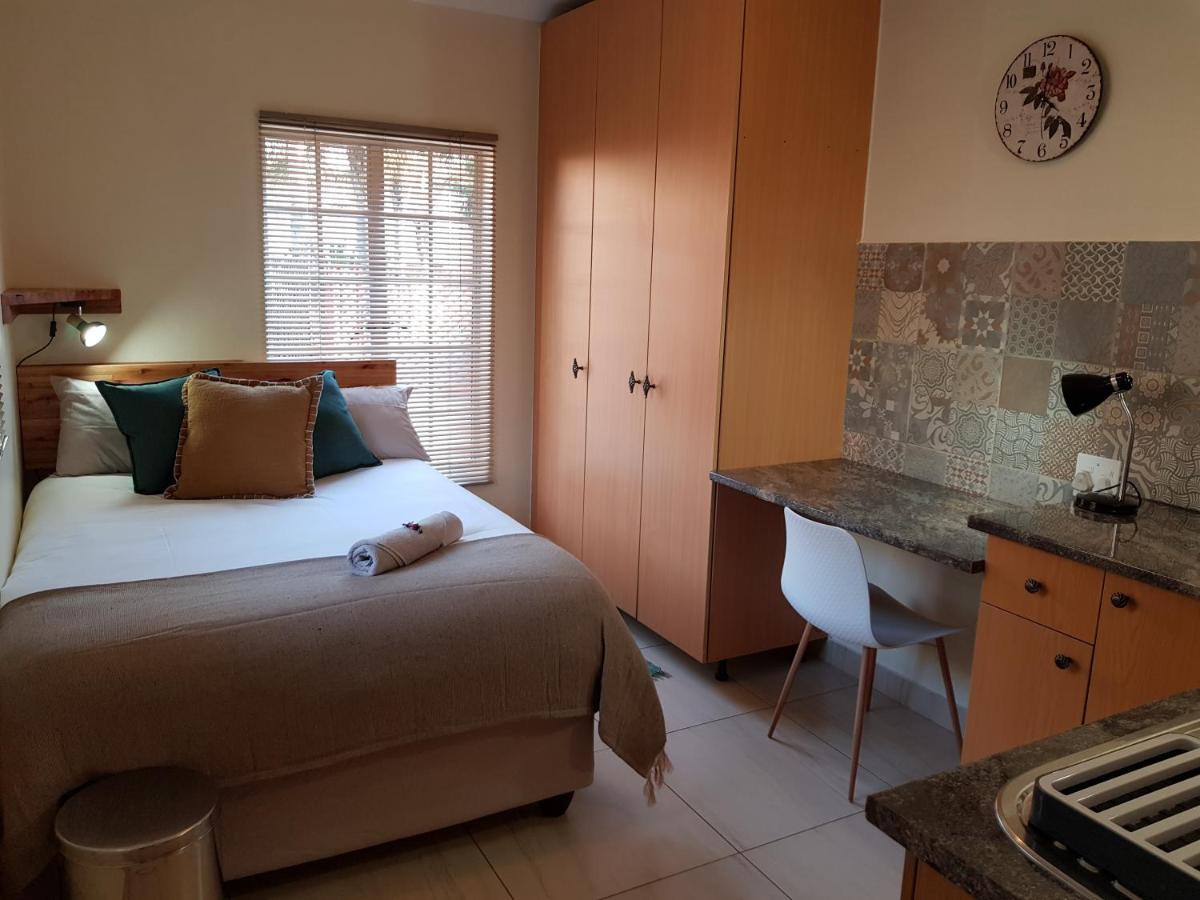 Kington Guest Suite Pretoria Bagian luar foto