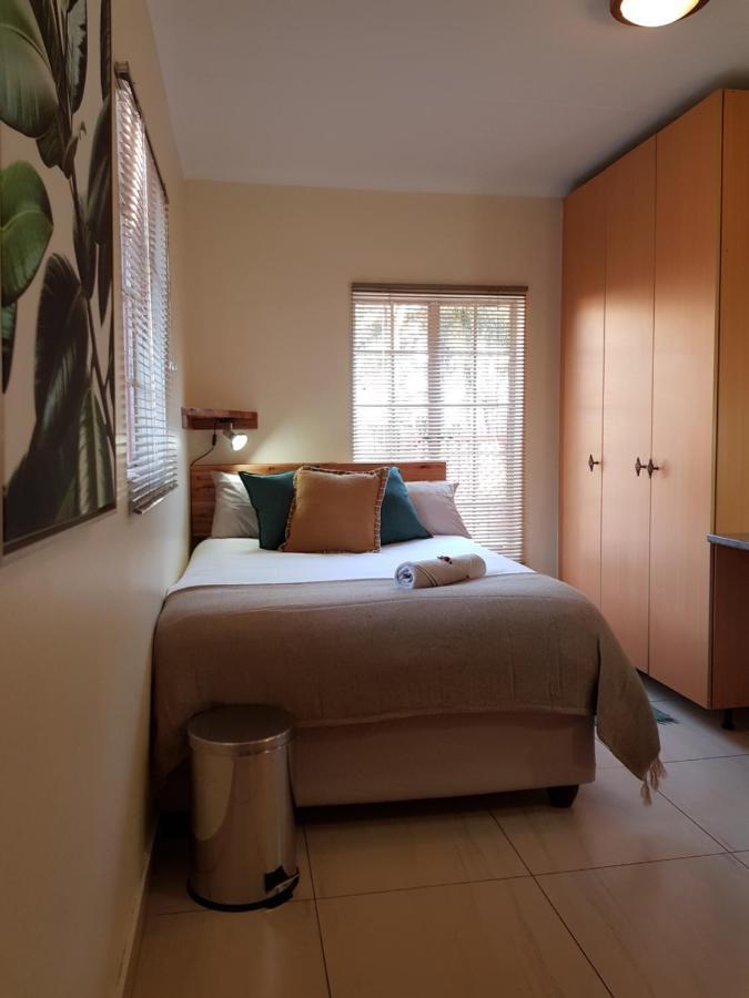 Kington Guest Suite Pretoria Bagian luar foto